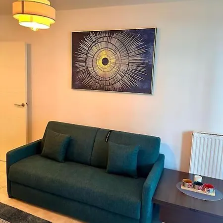 Michelet - T2 Avec Balcon Et Cuisine Equipee *